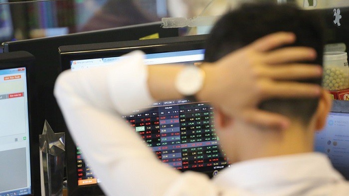 Cong ty dau tien muon chuyen giao dich tu HoSE sang HNX hinh anh