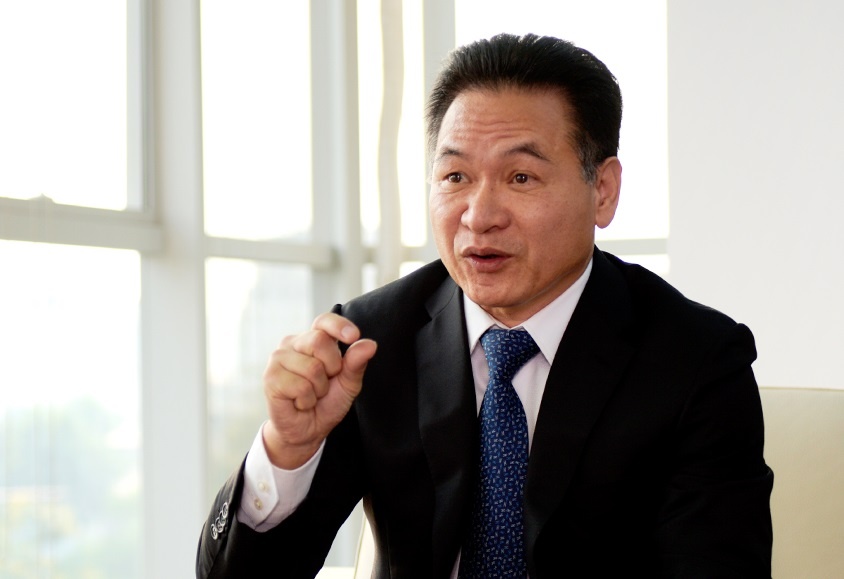 Ba lanh dao Hoa Phat sap nhan hang tram ty tien thuong hinh anh