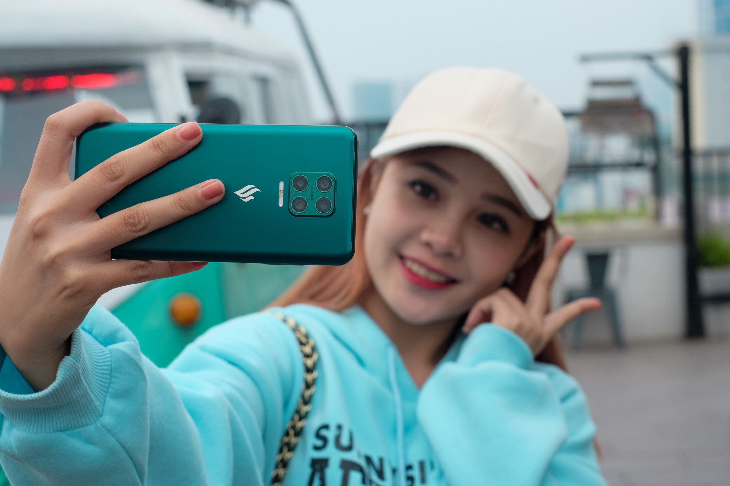 VinSmart kinh doanh ra sao truoc khi dung san xuat dien thoai, TV hinh anh