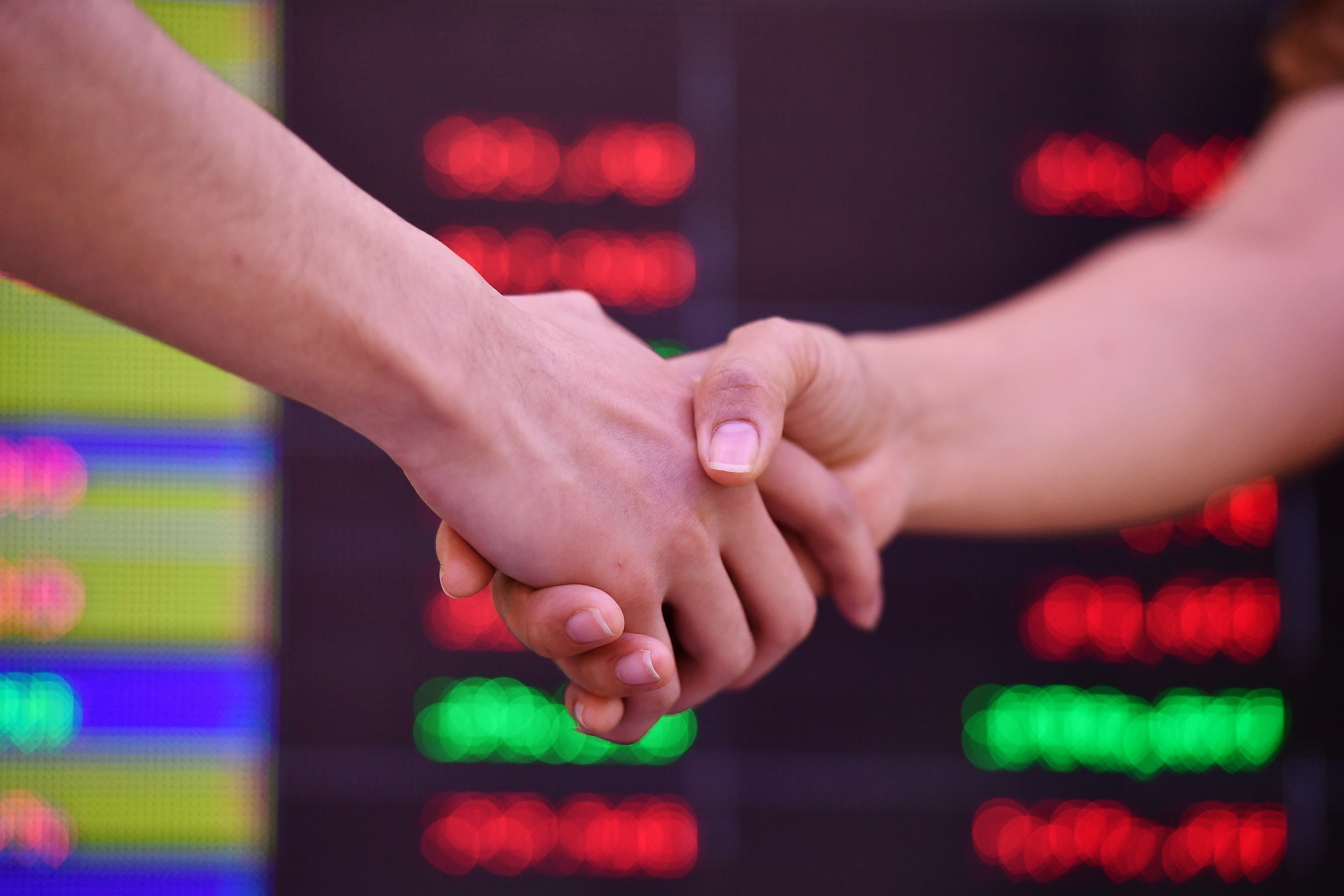 HoSE lai qua tai, he thong FPT dang xay dung ra sao? hinh anh