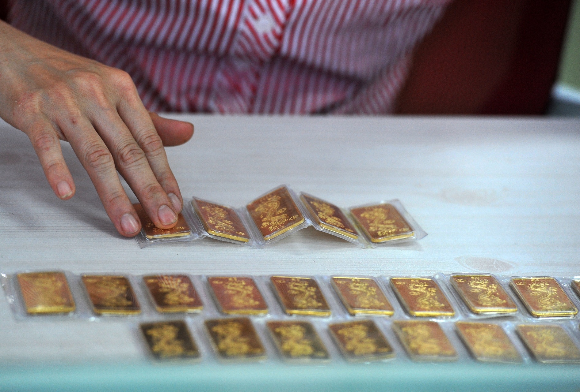 Gia vang mieng tang nong, bo xa moc 65 trieu/luong hinh anh