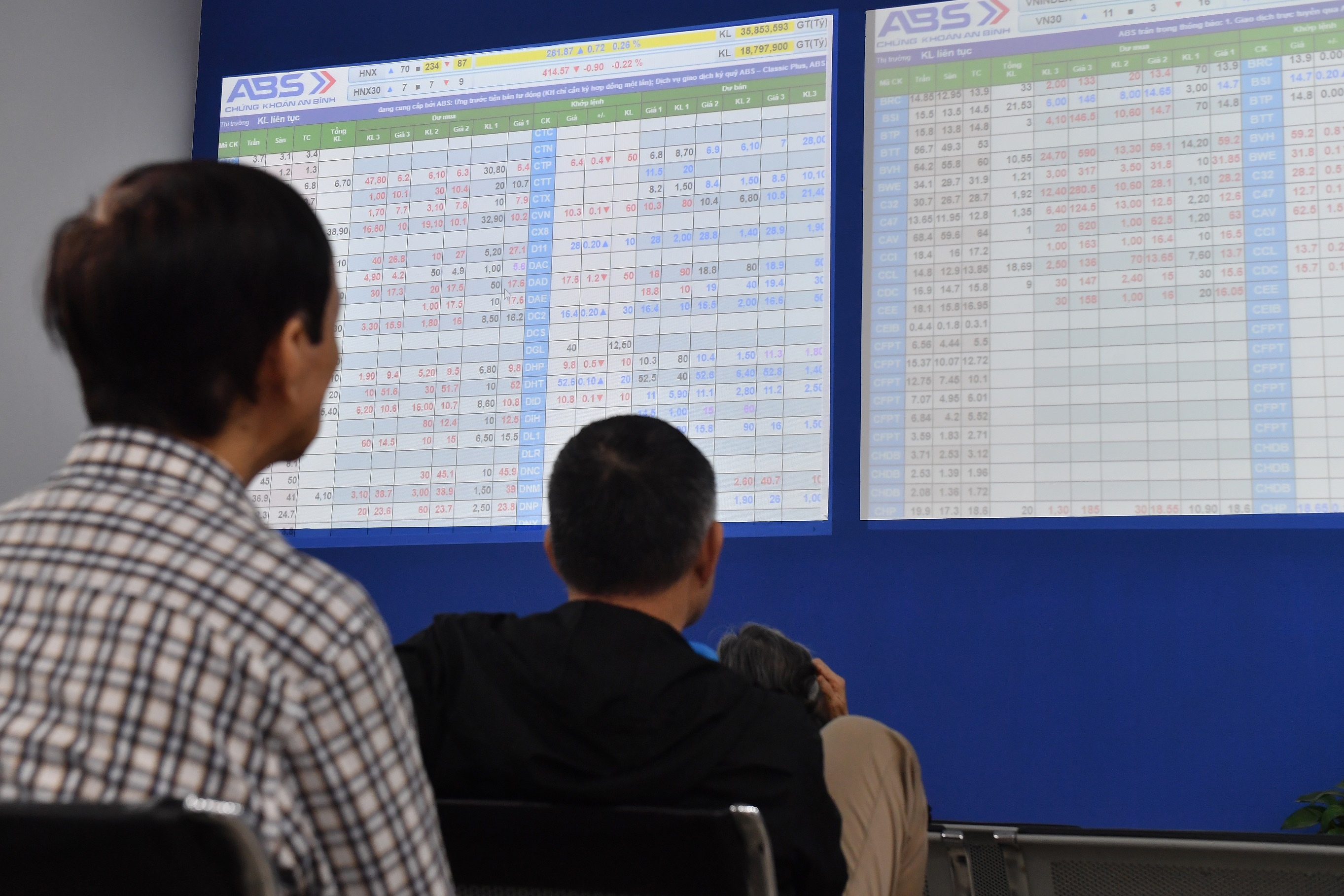 HoSE se van hanh he thong giao dich moi tu 5/7 hinh anh