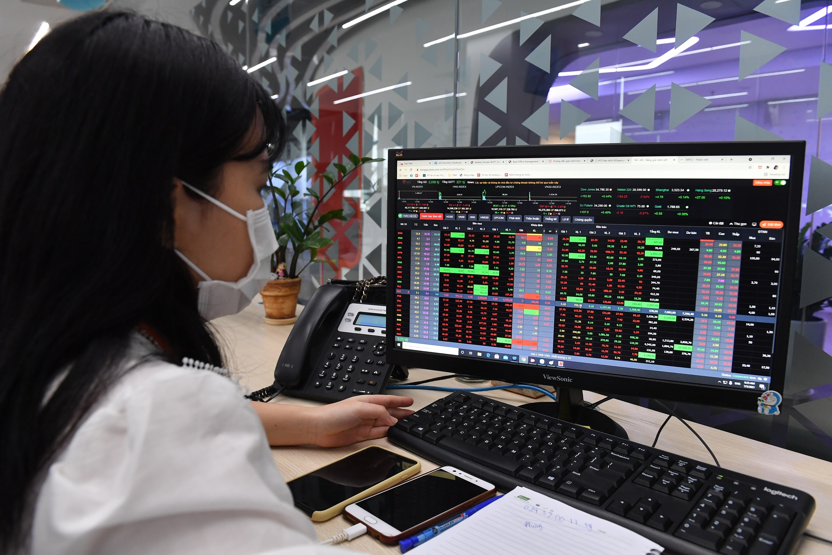 Them quy dinh cho phep HoSE ‘ngat cau dao’ san chung khoan anh 1