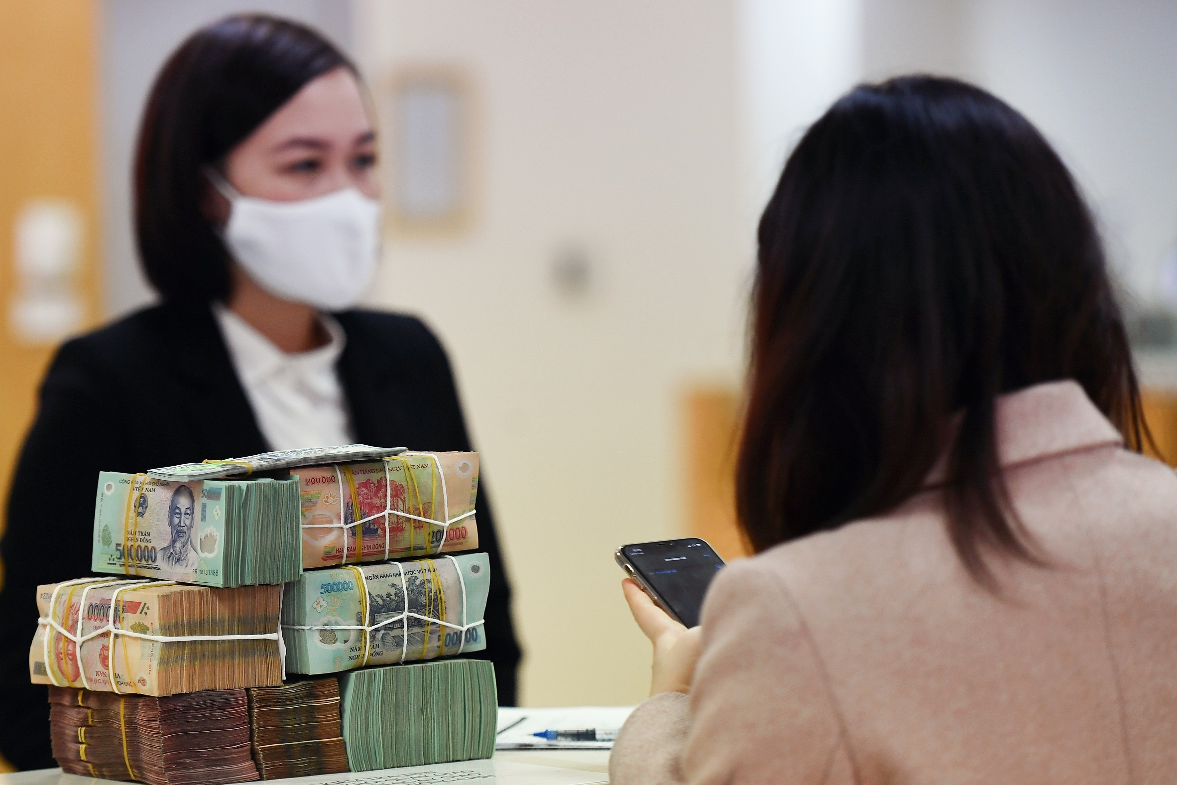 Ro chieu lua dao chuyen tien nham roi doi lai anh 2