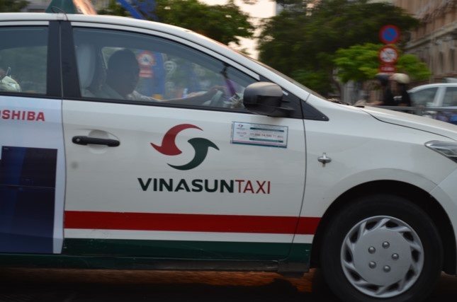 Hang taxi Vinasun chim trong thua lo hinh anh