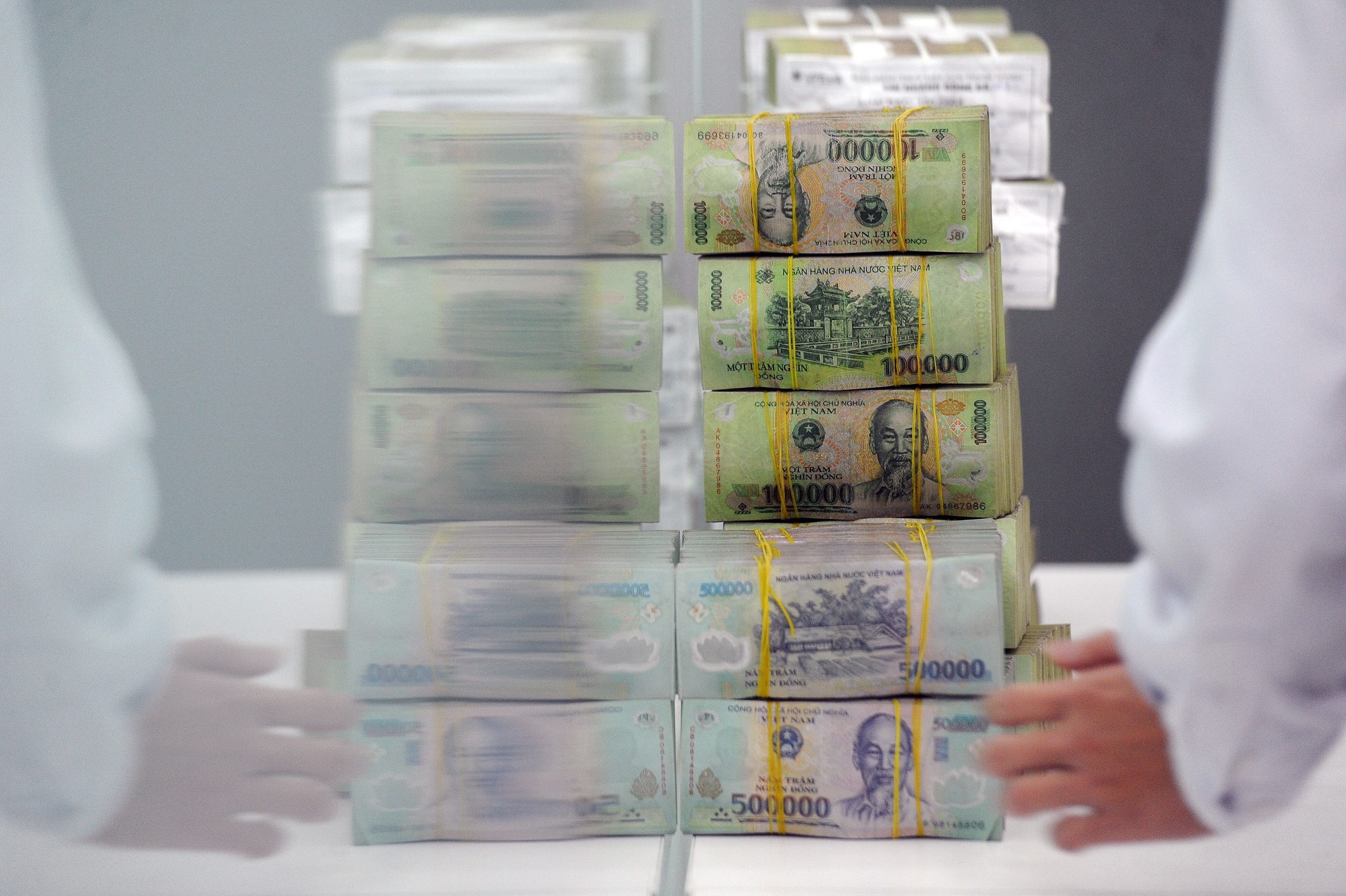 Hoan canh trai nguoc cua Vietcombank, VietinBank voi BIDV hinh anh