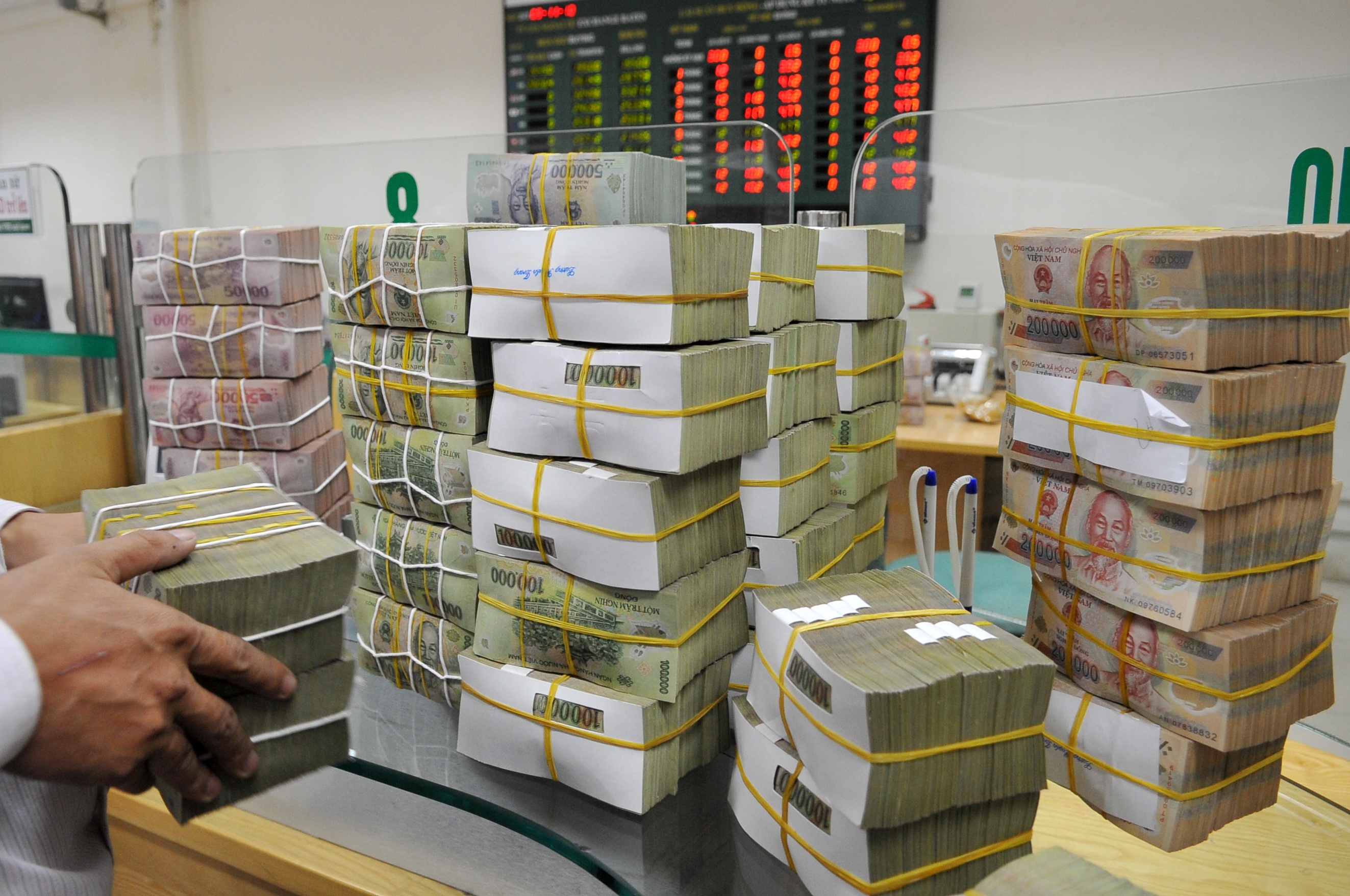 Ngan hang Nam A lai gap 10 lan nho giam lai suat tien gui hinh anh