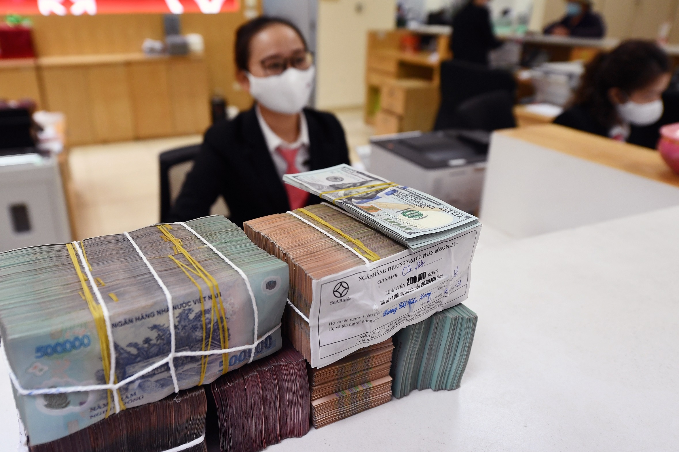 Lai suat lien ngan hang tang cao nhat nua nam hinh anh