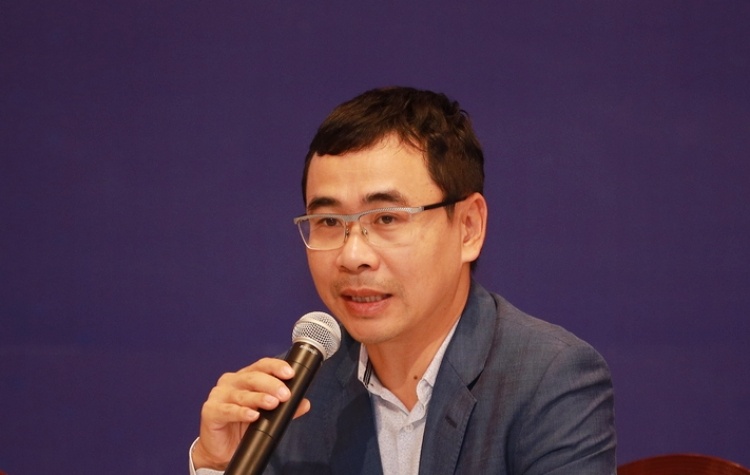 Me tong giam doc VCSC muon thoai von khi co phieu len dinh hinh anh