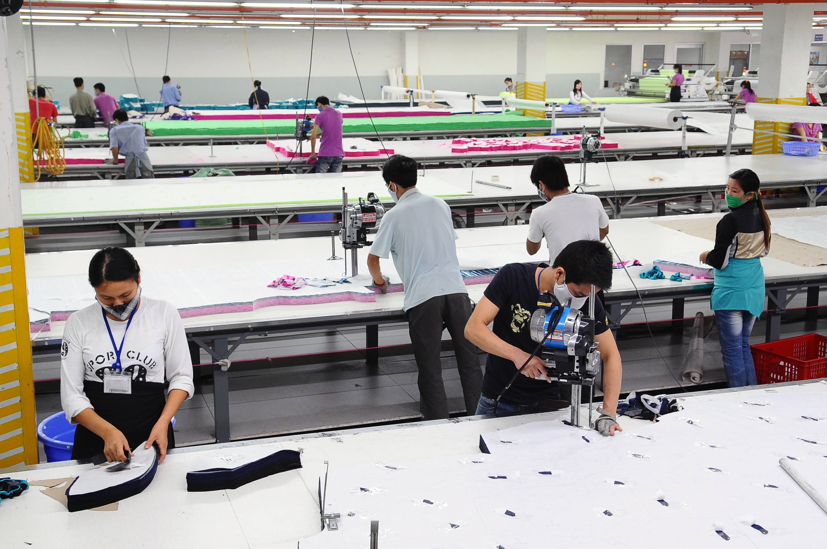 The kho cua nganh det may va da giay hinh anh