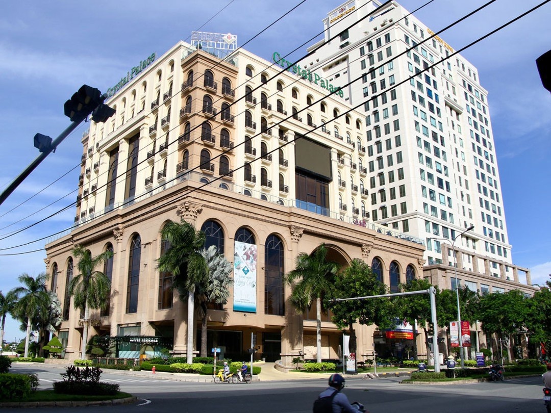 Ngan hang lien tuc rao ban no nghin ty anh 1