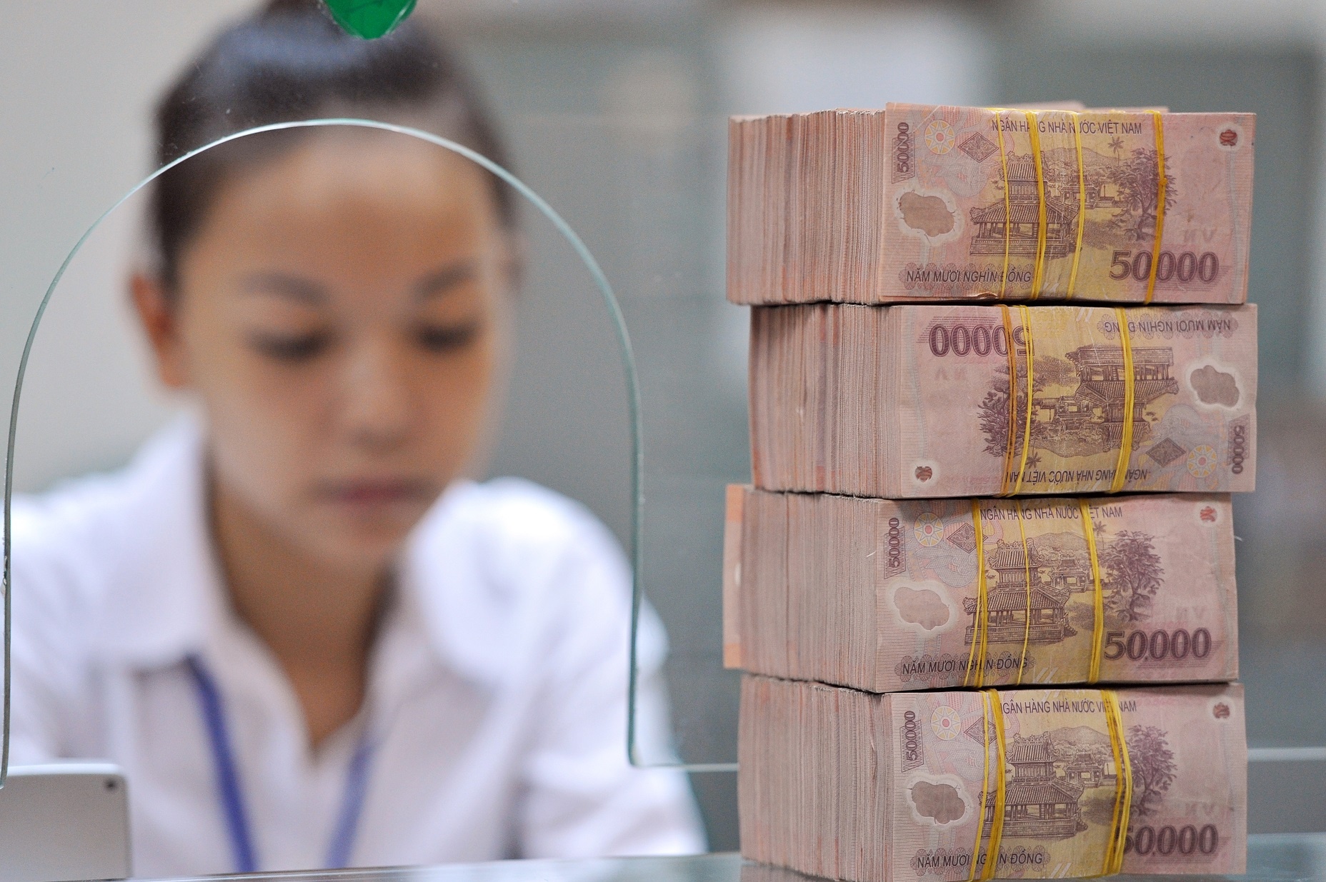 Ngan hang se khong duoc tu to chuc ban dau gia khoan no hinh anh