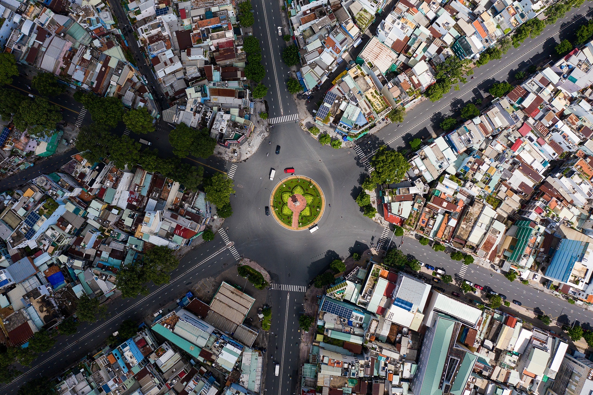 UOB giu du bao kinh te Viet Nam tang 6% nam nay hinh anh