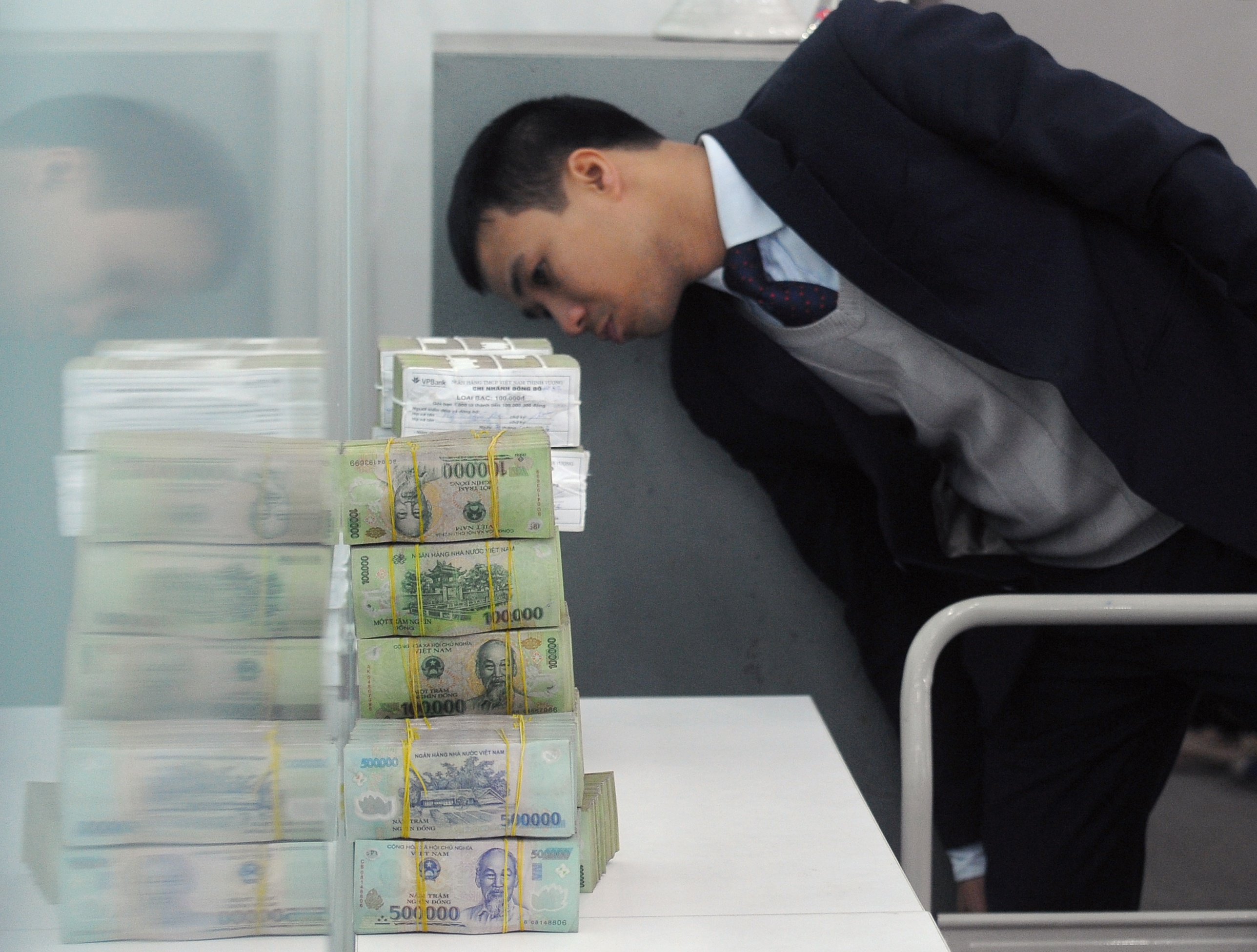 Bo truong Tai chinh: Nhin nhan lai va chan chinh kenh bancassurance hinh anh