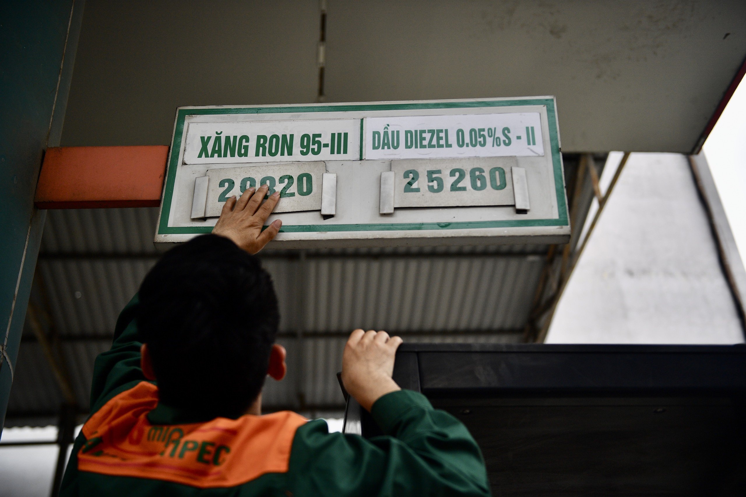 Pho thu tuong: Gia xang dau trong nuoc se thap hon khu vuc hinh anh