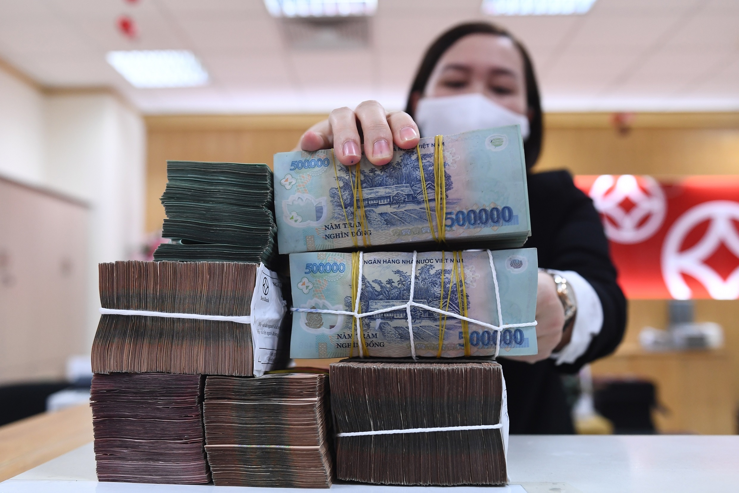 Nha dau tu ca nhan mua rong hon 11.000 ty dong trong mot thang hinh anh