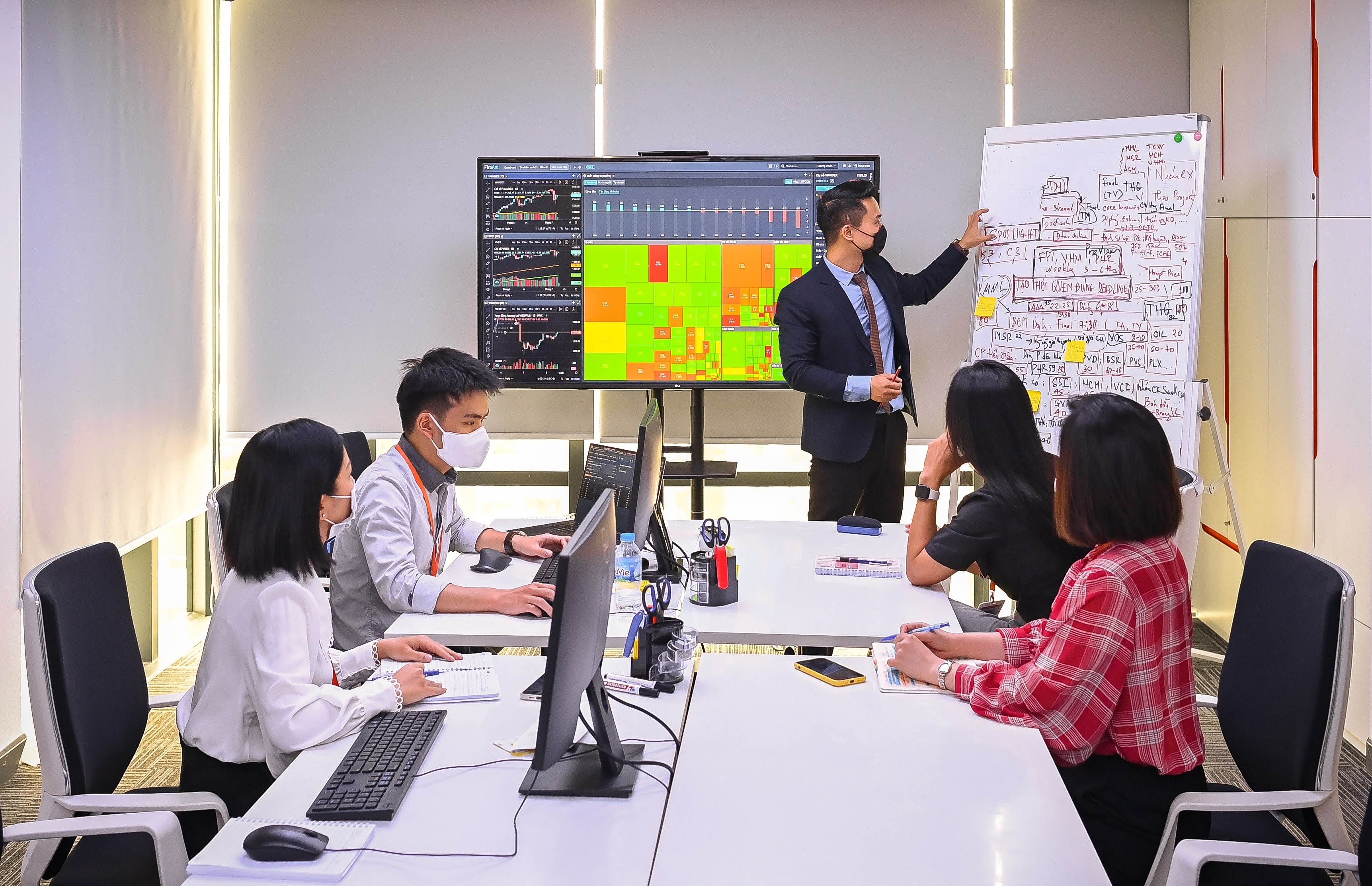 HoSE cong bo so lieu tu doanh tu chieu nay anh 1