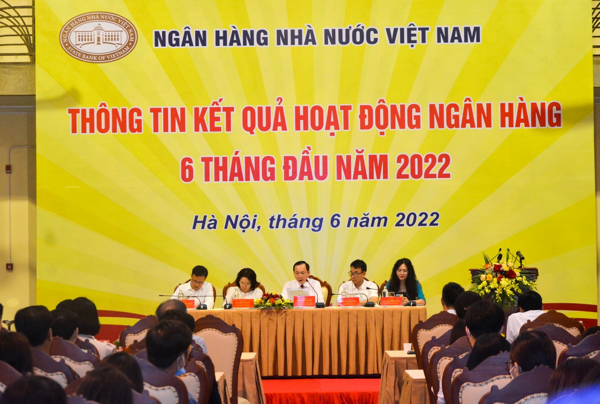 Ngan hang Nha nuoc lo lam phat anh huong lai suat cho vay anh 1