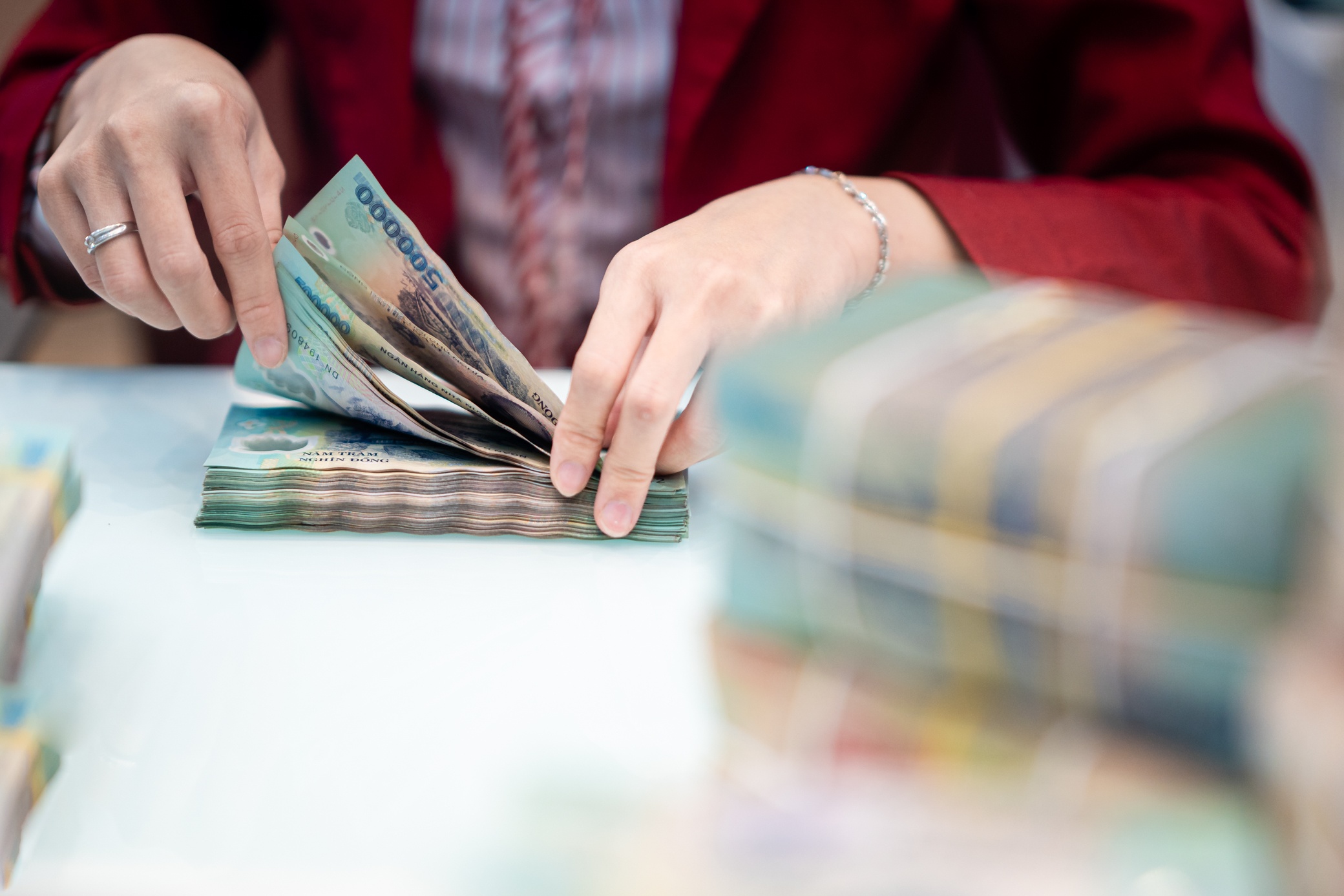 Lai suat tiet kiem lai tang tren dien rong hinh anh