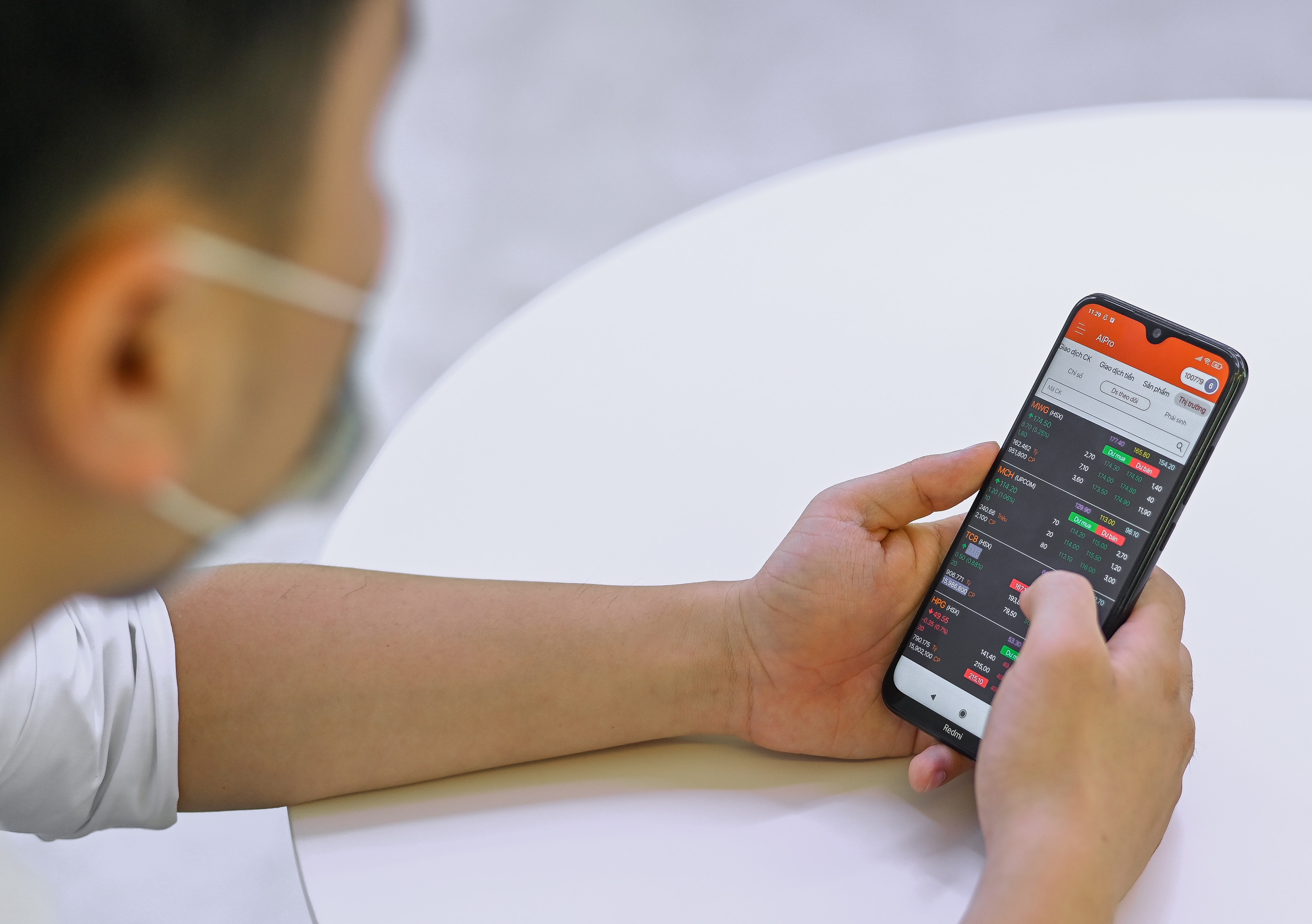 Yeu cau ky quy truoc giao dich la diem nghen nang hang chung khoan hinh anh