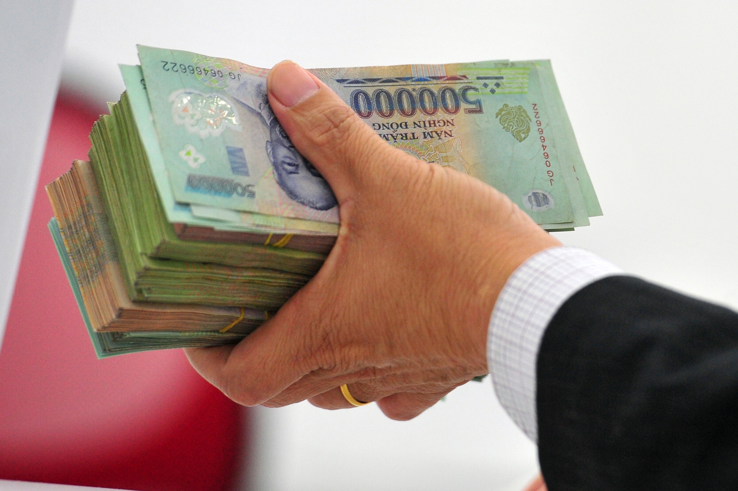 Doanh nghiep sap phai dao han hon 70.000 ty dong trai phieu hinh anh