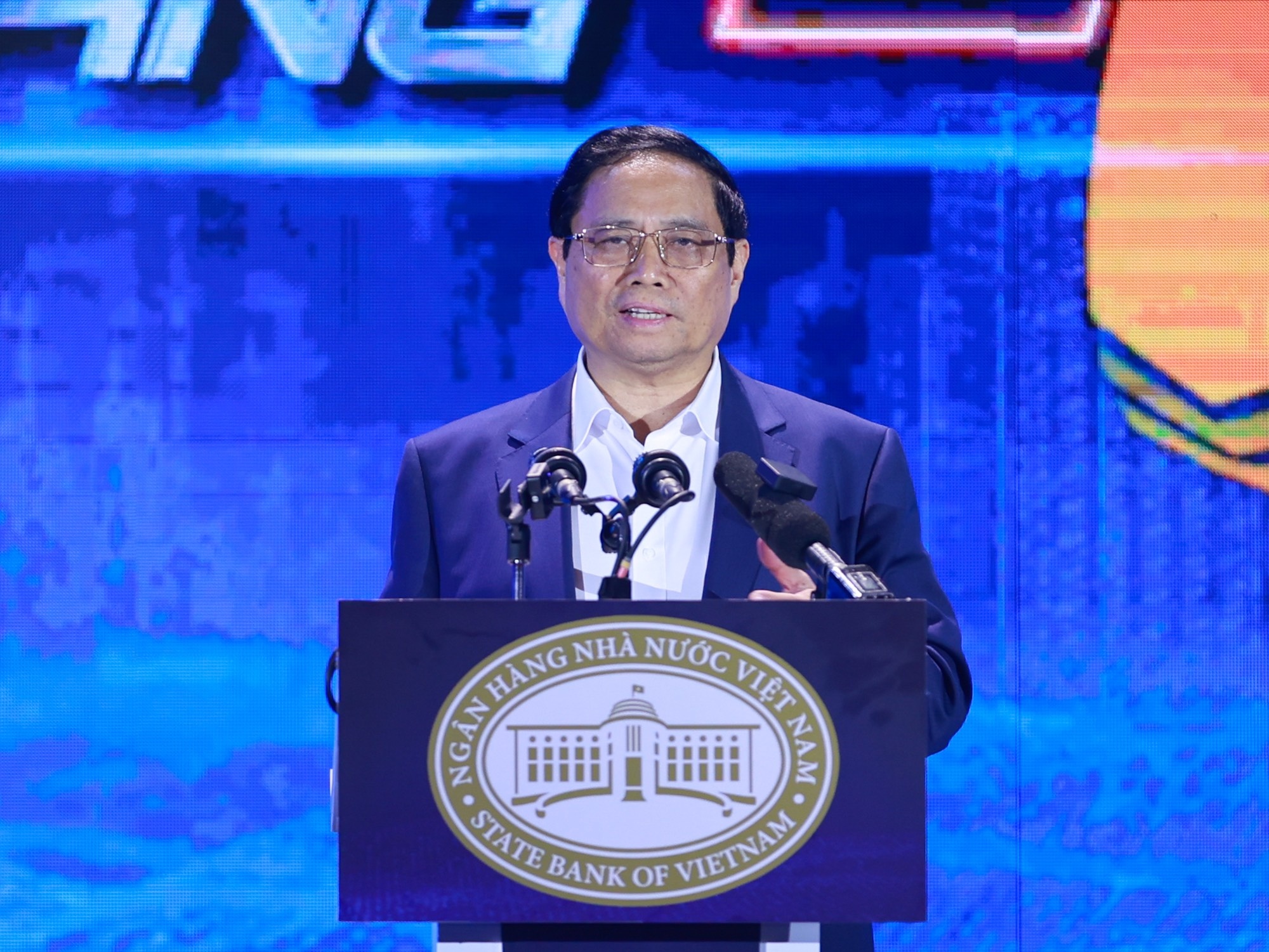 Thu tuong: Ngan hang Viet phai vuot len so voi khu vuc hinh anh