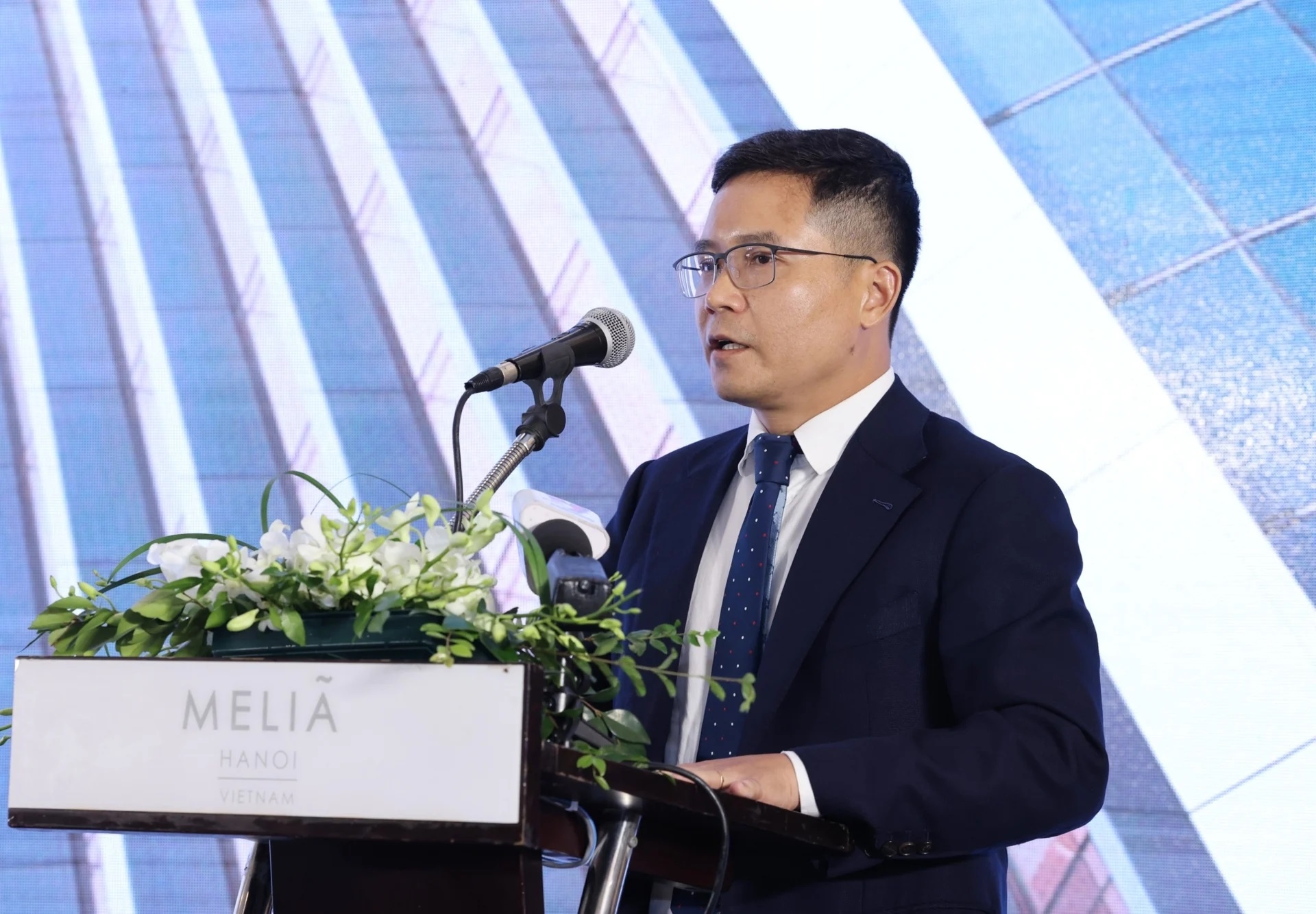 nuoc ngoai ban rong anh 1