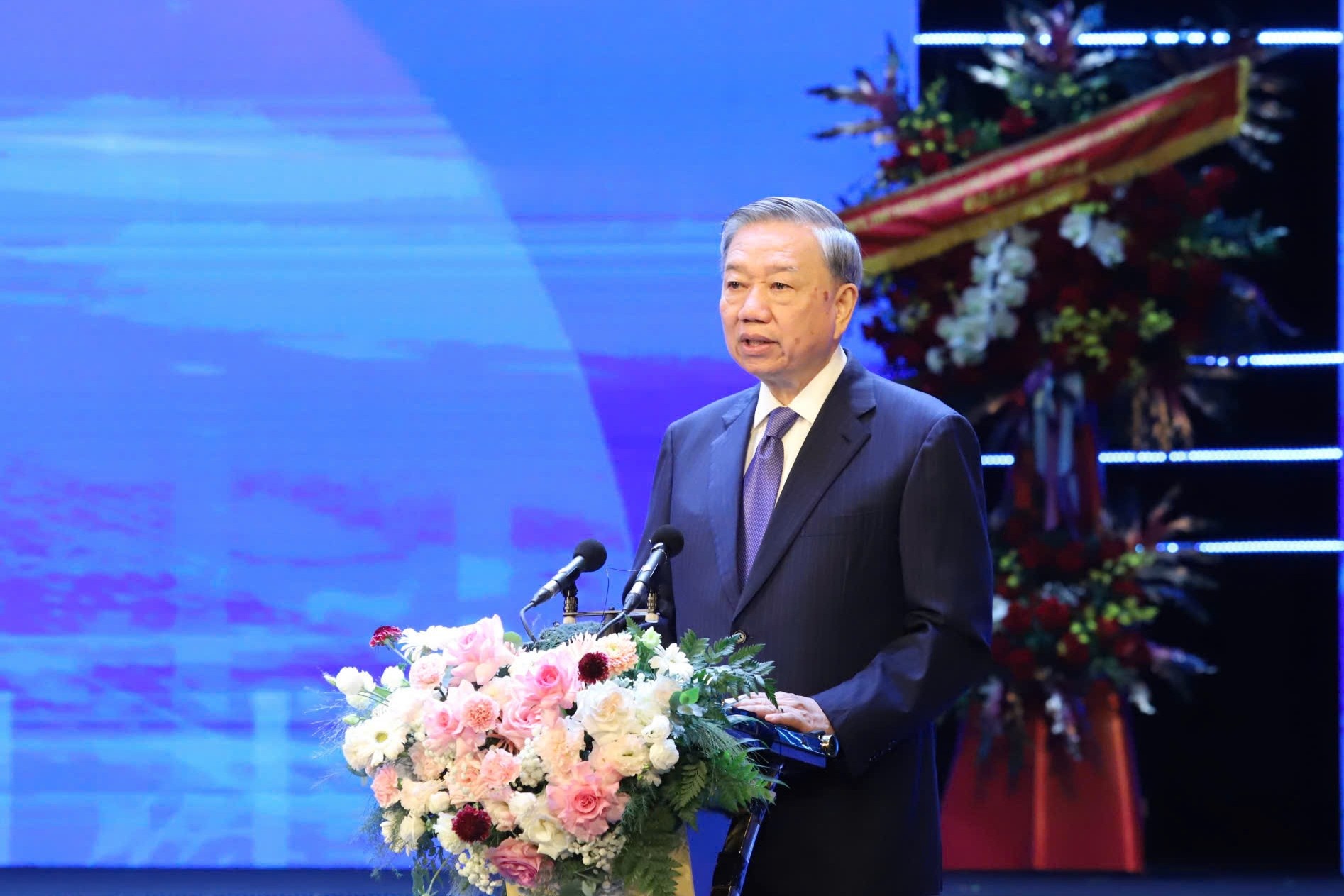 Tong Bi thu To Lam giao '4 de bai' cho nganh Tai chinh hinh anh