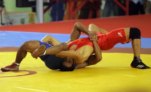 Gianh HCV thu 6, Viet Nam vuon len top 2 hinh anh