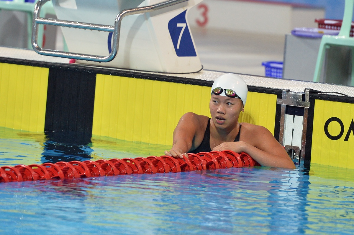 Boi bat ngo co huy chuong vang 1500m hinh anh