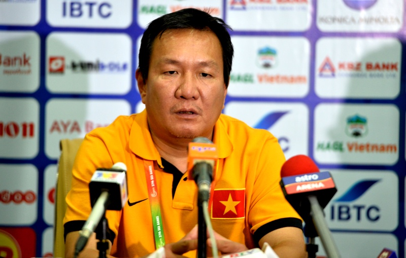 HLV Hoang Van Phuc chi xin loi, quyet khong tu chuc hinh anh