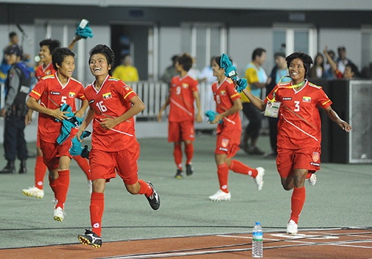 Chi gianh HCD, Myanmar van an mung nhu chuc vo dich hinh anh