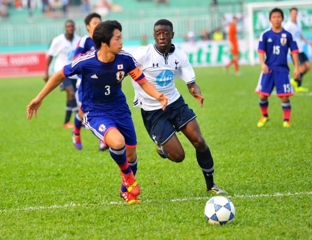 U19 Tottenham thang nguoc U19 Nhat Ban 2-1 hinh anh