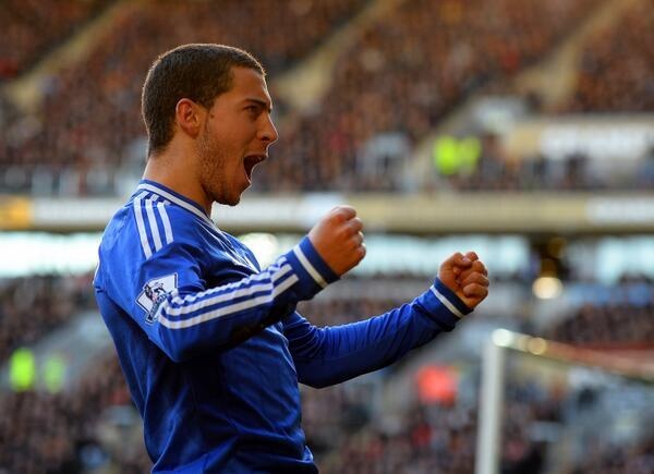 Hazard tiep tuc lap cong mang ve ban thang nang ty so len 2-0 hinh anh