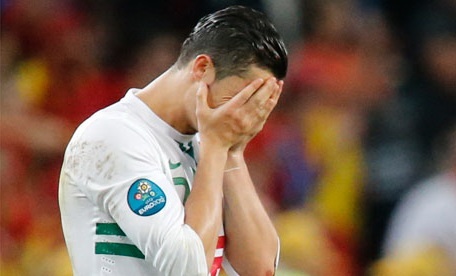 Vong loai EURO 2016: Bo Dao Nha gap khac tinh hinh anh