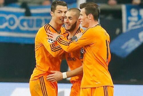 Schalke 1-6 Real: Bo ba Ronaldo - Bale - Benzema bung no hinh anh