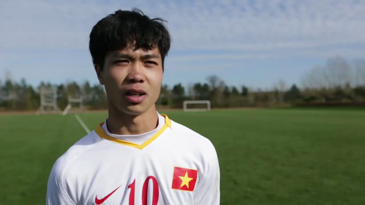 Arsenal bat ngo lam clip ve U19 Viet Nam hinh anh