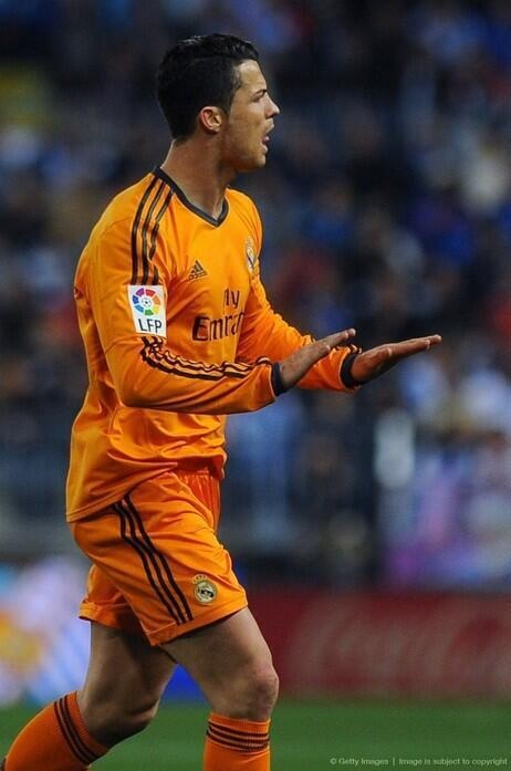 Malaga 0-1 Real Madrid: CR7 len dinh chau Au hinh anh