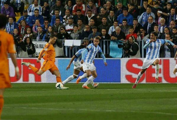 Malaga 0-1 Real Madrid: Ronaldo len dinh chau Au hinh anh