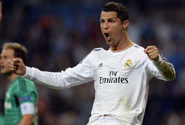 Real 3-1 Schalke: Ronaldo bung no, Real lap ky luc hinh anh