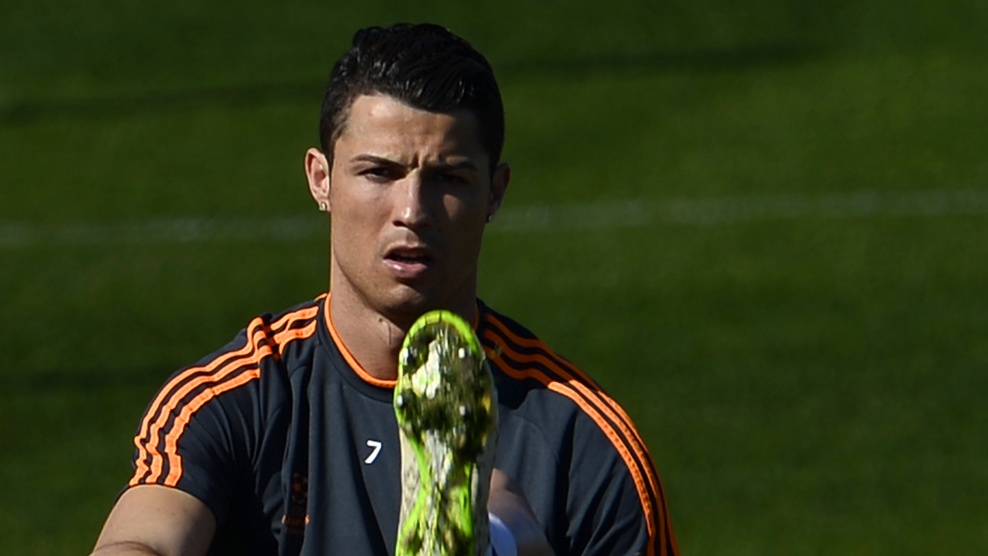 Ronaldo mo ty so hinh anh