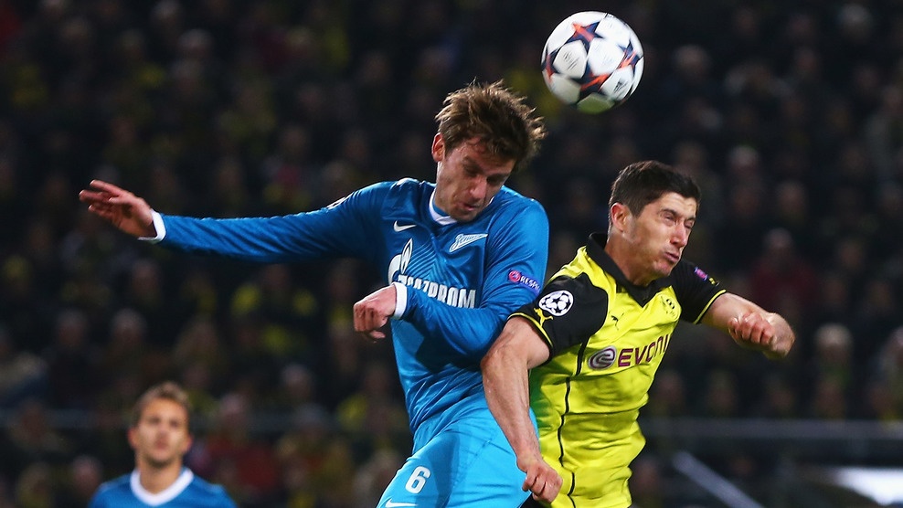 Rondon nang ty so len 2-1 cho Zenit hinh anh