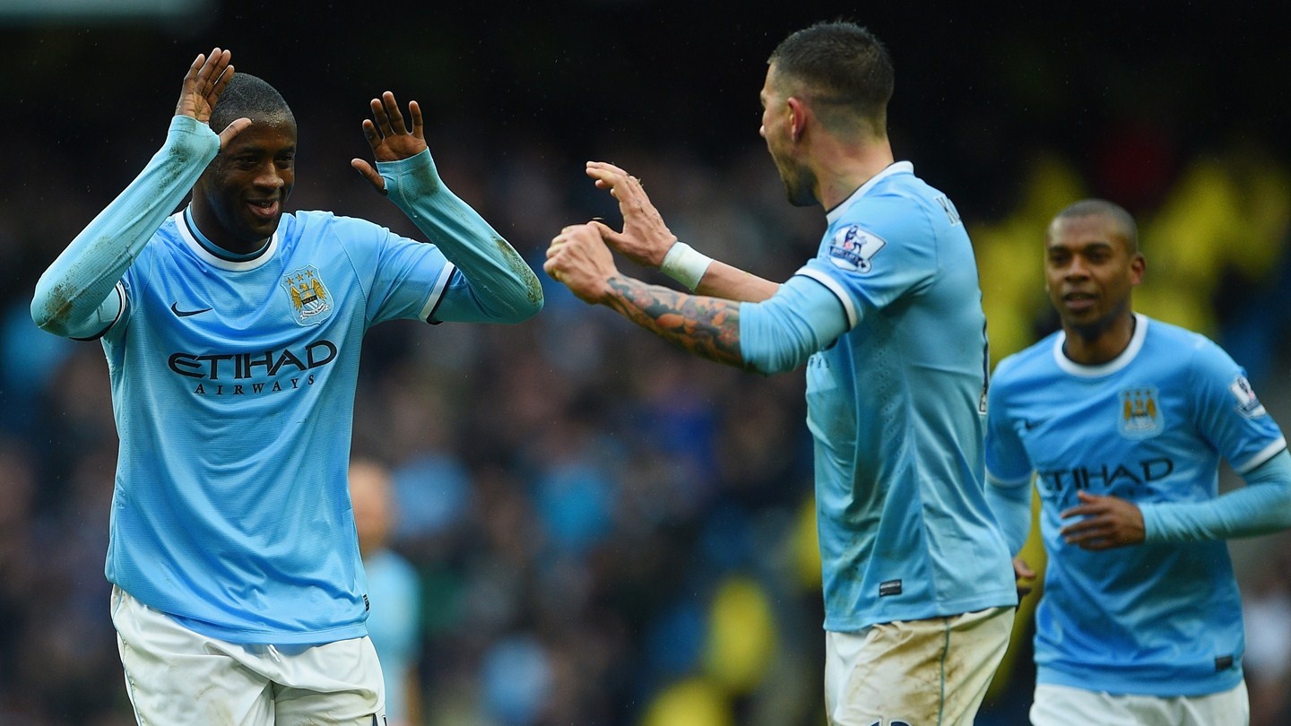 Man City 5-0 Fulham: Yaya Toure lap sieu pham hinh anh