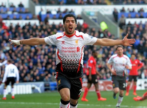 Cardiff 3-6 Liverpool: Tran 'dien ro' cua Suarez va The Kop hinh anh
