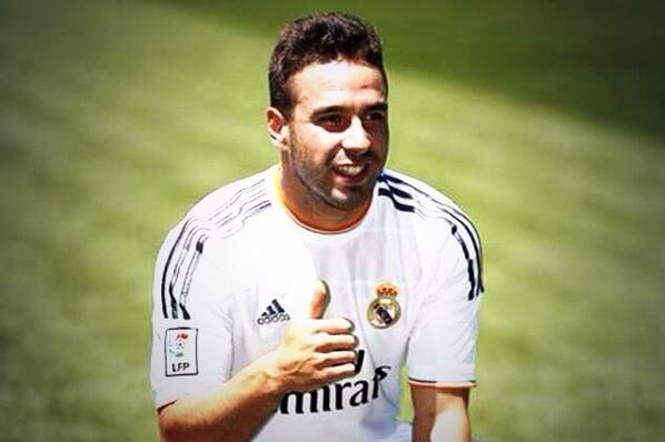 Carvajal nang ty so len 2-0 hinh anh