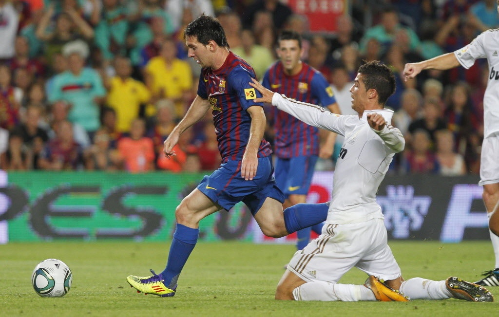 Gia tri thi truong cua Messi cao gap 5 lan Ronaldo hinh anh