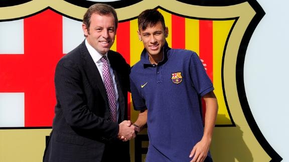 FIFA cam Barca mua ban cau thu trong 14 thang hinh anh