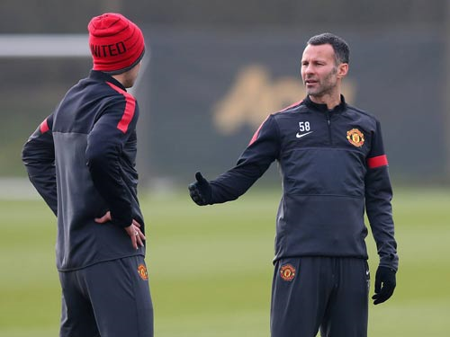 Manchester United - Norwich City: Cho tai cua Ryan Giggs hinh anh