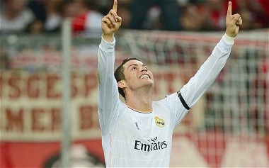 Bao chi the gioi dua Real len may, dim Bayern xuong day hinh anh