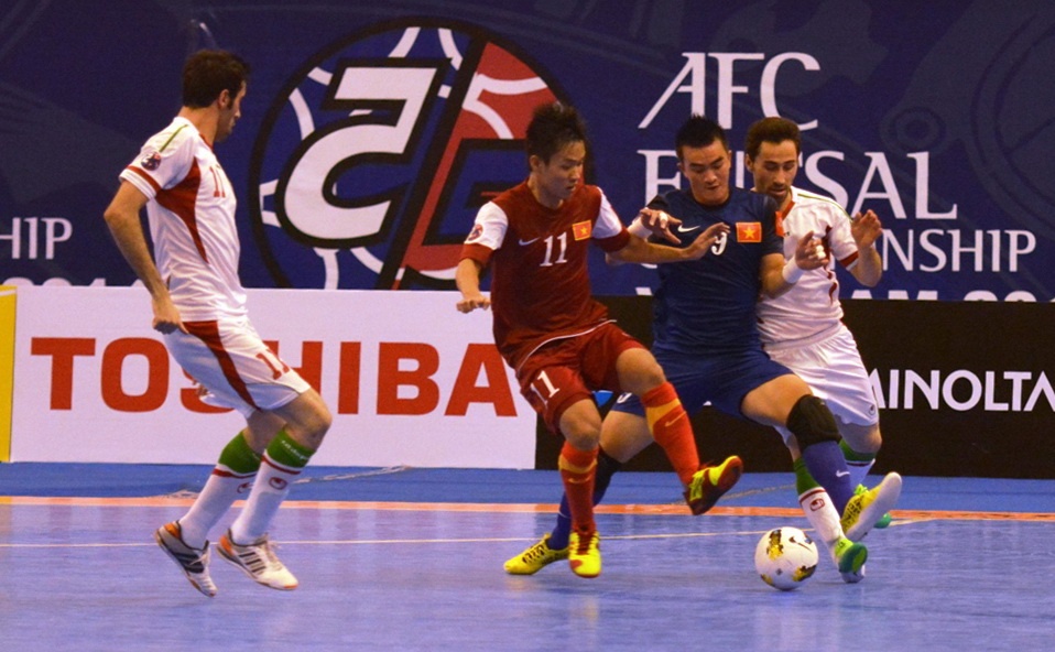 Viet Nam 4-15 Iran: Khong co bat ngo hinh anh